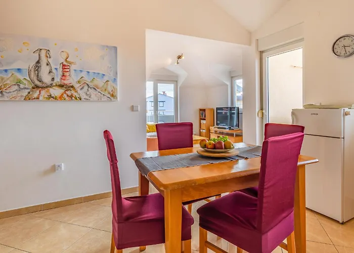 1 Bedroom In 메덜린