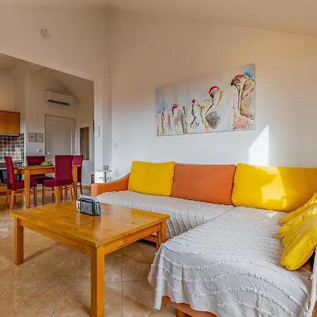 Apartment 1 Bedroom In